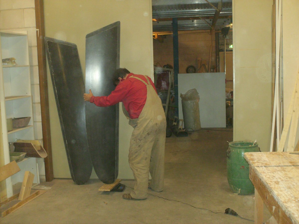 Finished rudder blade on the scale (14.3 kg)