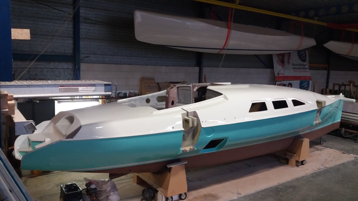 Main hull of the Ian Farrier F-39 trimaran under construction